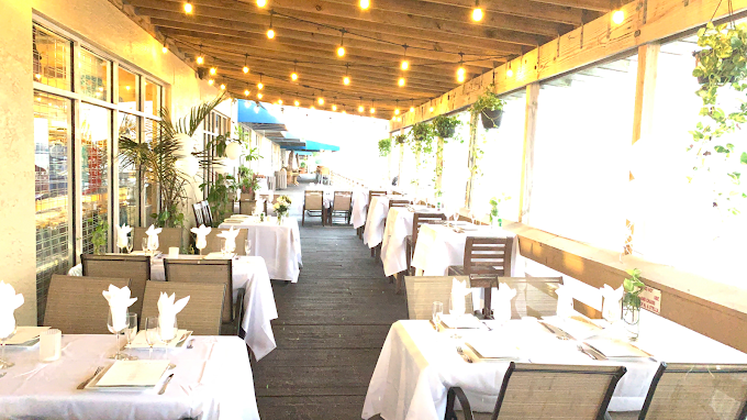 10 Best Restaurants in Clearwater (2023)