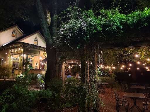 Flatlands Bourbon and Bayou - 10 Best Restaurants in Alpharetta (2023)