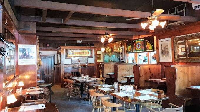 Vorelli's Restaurant - 10 Best Restaurants in Provincetown (2023)